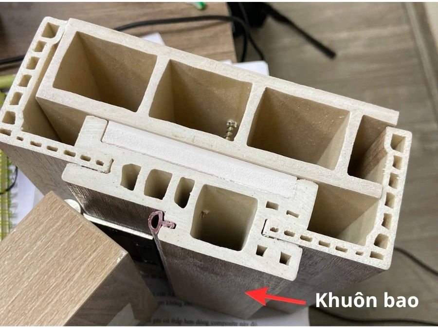 Khuôn bao cửa nhựa Composite